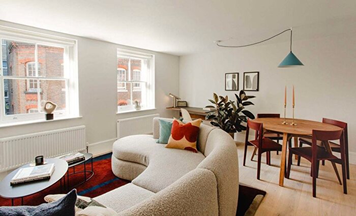 2 Bedroom Flat To Rent In Marylebone Lane, London, W1U