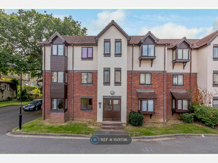 2 Bedroom Flat To Rent In Block . Briarswood, Southampton, SO16