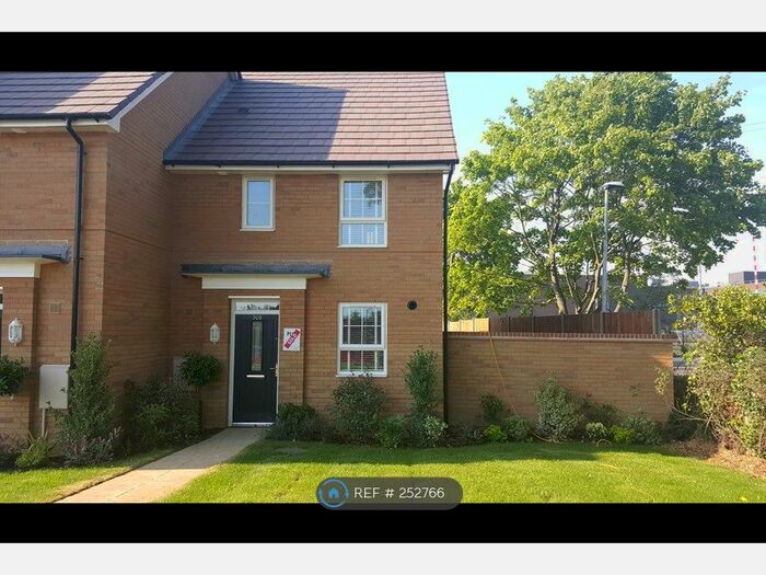 3 Bedroom End Of Terrace House To Rent In Langley Road, Langley, Slough., SL3