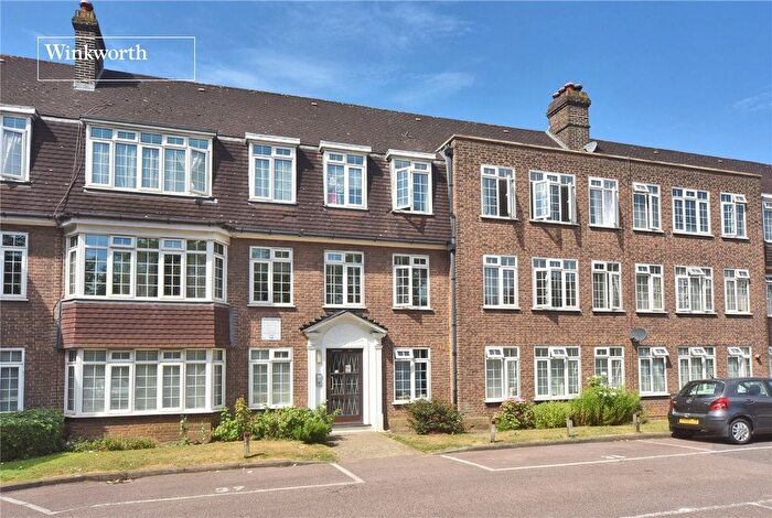 2 Bedroom Flat To Rent In Tabor Court, High Street, Cheam, Surrey, SM3