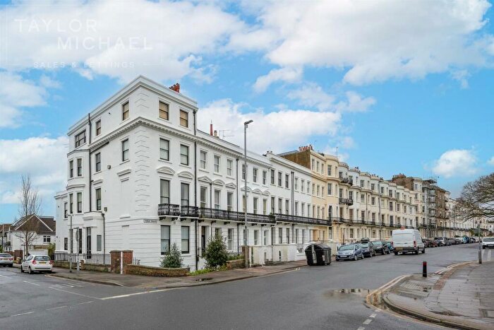 Flat To Rent In Vernon Terrace, Brighton, BN1