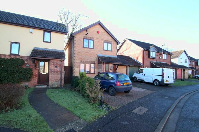 3 Bedroom Detached House To Rent In Bullrush Grove, Uxbridge, Middlesex, UB8