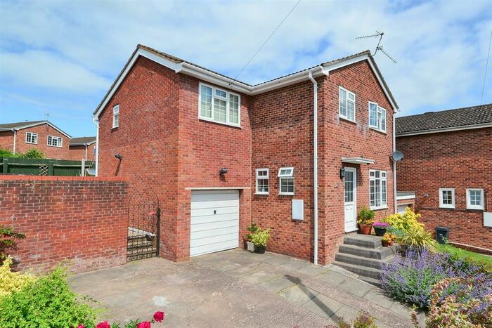 4 Bedroom Detached House To Rent In Kingshill Close, Malvern, WR14