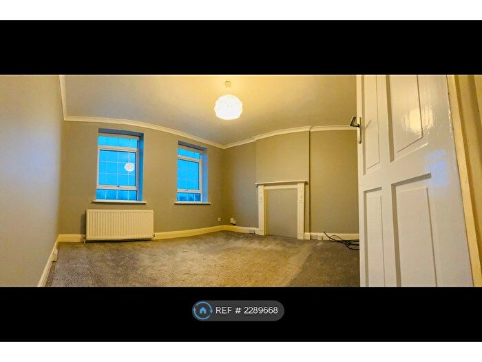 2 Bedroom Flat To Rent In Thornfield Court, London, NW7