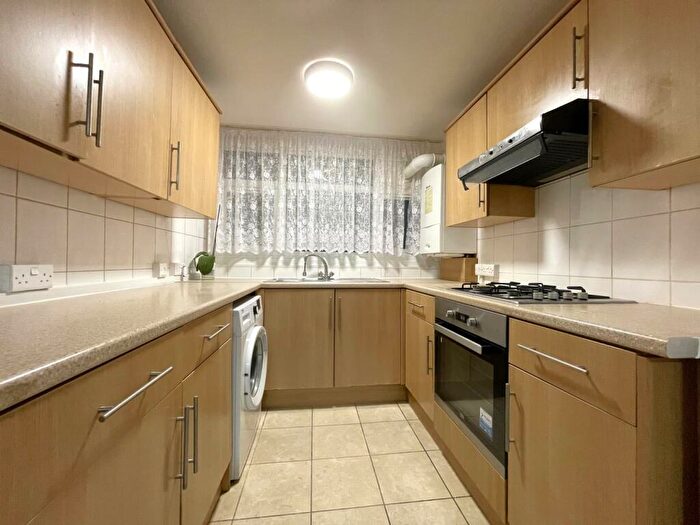 3 Bedroom Terraced House To Rent In Milton Road, London, N15