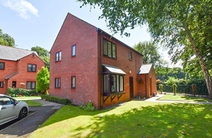 2 Bedroom Apartment For Sale In Eastham Mews, Eastham Village, CH62