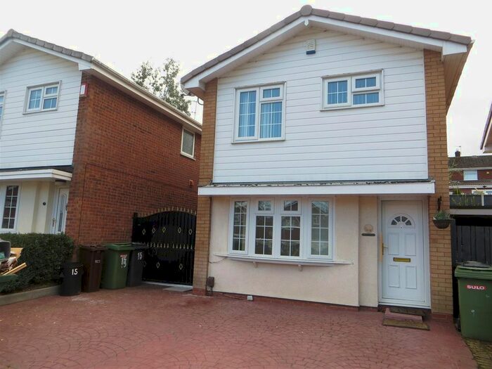 3 Bedroom Detached House To Rent In Gamesfield Green, Wolverhampton, WV3