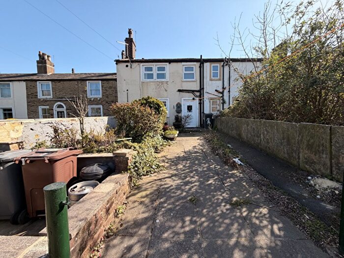 1 Bedroom Terraced House To Rent In Billingsley Terrace, Bradford, West Yorkshire, BD4