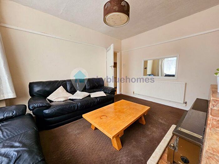 3 Bedroom Terraced House To Rent In Landseer Road, Leicester, LE2