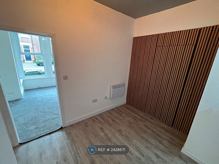 3 Bedroom Flat To Rent In The Polygon, Southampton, SO15