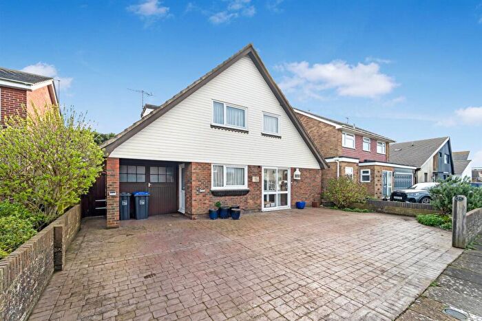 3 Bedroom Detached House For Sale In East Meadway, Shoreham-By-Sea, BN43