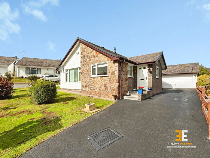 3 Bedroom Detached Bungalow For Sale In Maes Rhun, Tyn-y-Groes, Conwy, LL32