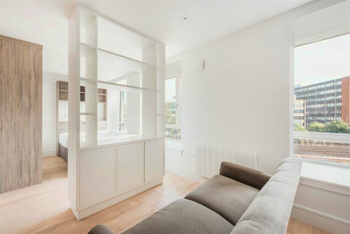 Studio To Rent In Lowlands Road, Harrow-On-The-Hill, Harrow HA1