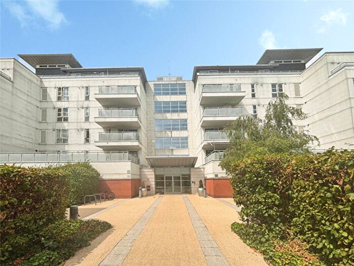 1 Bedroom Flat To Rent In Watkin Road, Leicester, Leicestershire, LE2