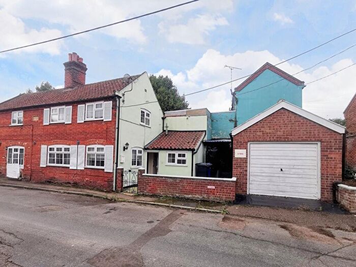 2 Bedroom Cottage For Sale In Nethergate Street, Bungay, NR35
