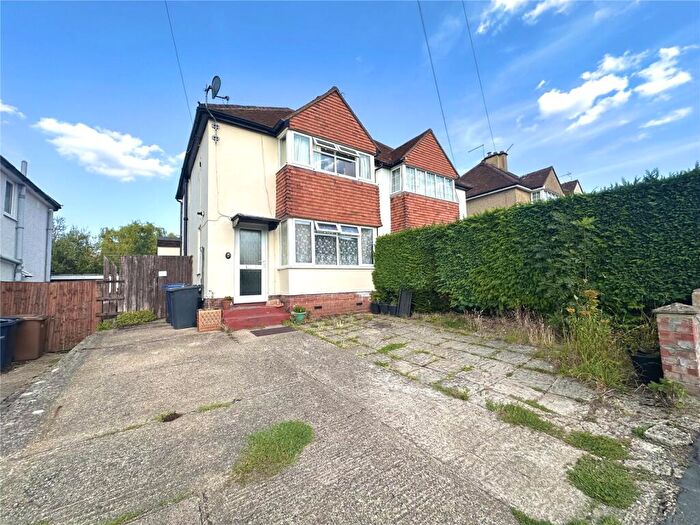 3 Bedroom Semi-Detached House To Rent In Weydon Hill Road, Farnham, Surrey, GU9