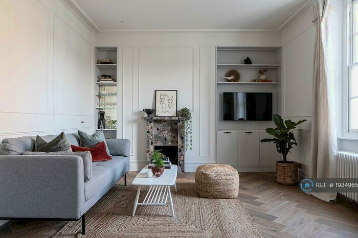 2 Bedroom Flat To Rent In St Augustines Road, London, NW1