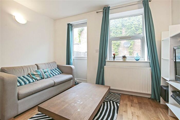 1 Bedroom Apartment To Rent In Roman Road, London, E3