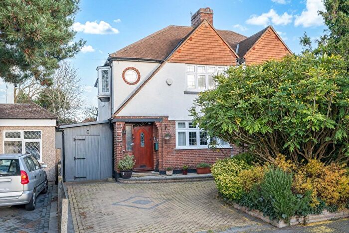 4 Bedroom Semi Detached House For Sale In Ewell Park Way, Stoneleigh, KT17