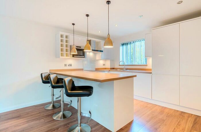 1 Bedroom Flat To Rent In Linwood Close London, SE5