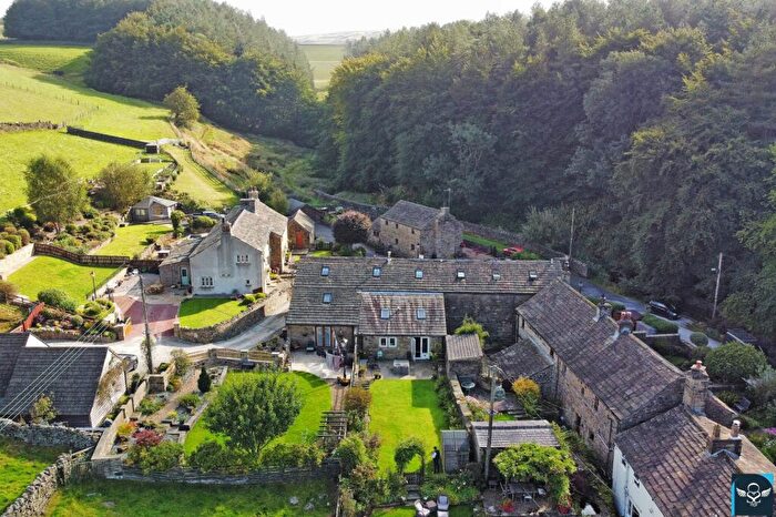 3 Bedroom Barn Conversion For Sale In Moorfell Barn, Hurstwood Village, BB10