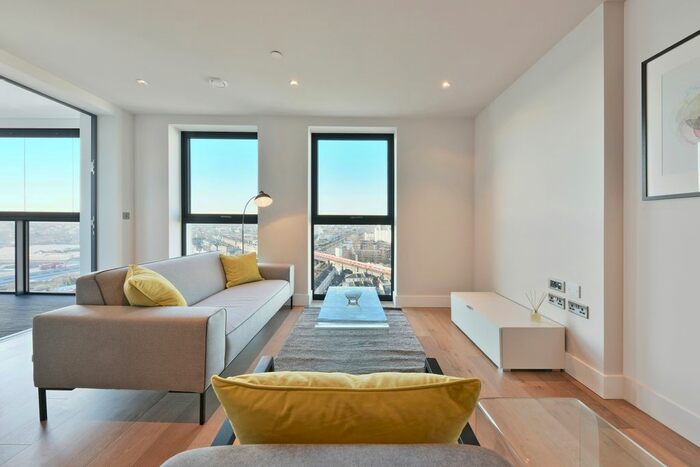 1 Bedroom Flat To Rent In Brogan House, Battersea Exchange, Battersea, SW8