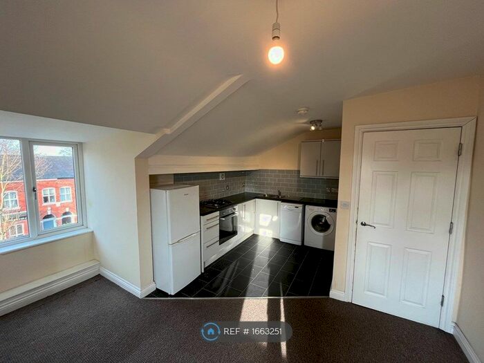 2 Bedroom Flat To Rent In Victoria Road, Fallowfield, Manchester, M14