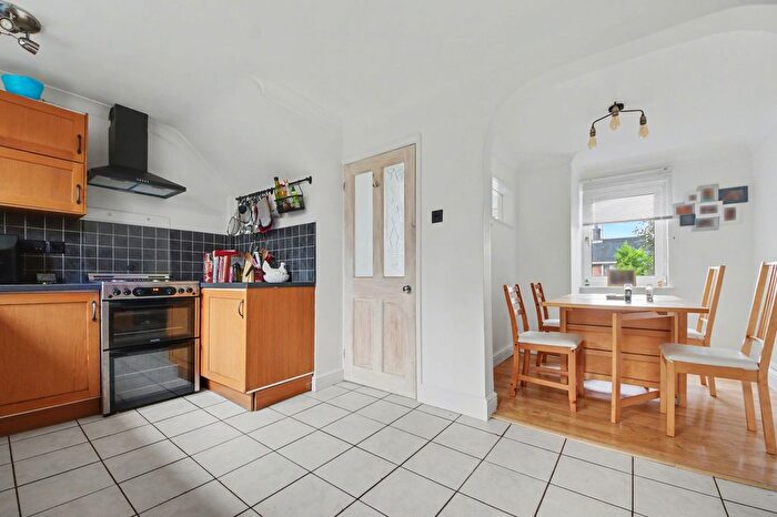 3 Bedroom Terraced House For Sale In Blendworth Lane, Harefield, SO18