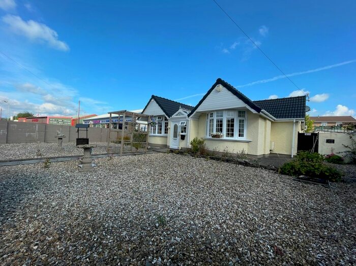 3 Bedroom Detached Bungalow To Rent In Mafon Road, Nelson, Treharris CF46