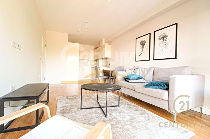 1 Bedroom Flat To Rent In Staines Road West, Sunbury-On-Thames, TW16
