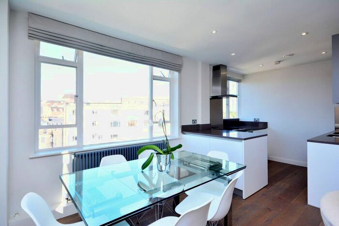 2 Bedroom Flat To Rent In Park Crescent, Marylebone, London, W1B