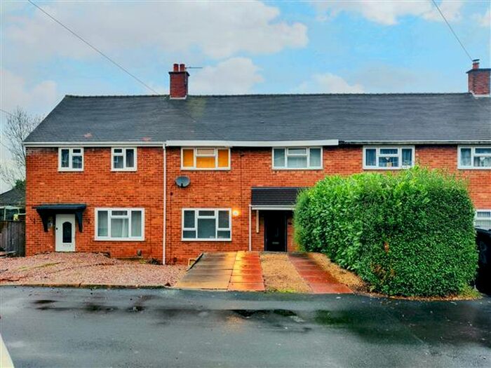 3 Bedroom House To Rent In Murcroft Road, Stourbridge, DY9