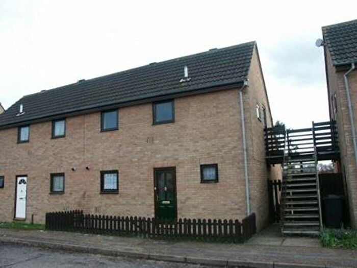 1 Bedroom Flat To Rent In Beaumont Close, Bury St Edmunds, IP33