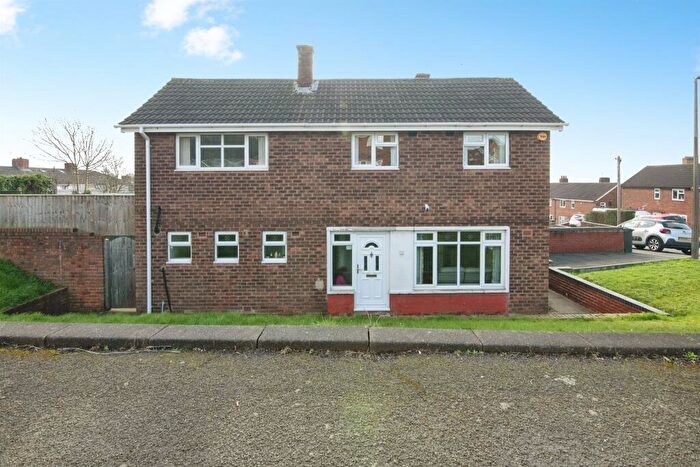 3 Bedroom Semi Detached House For Sale In Golden Hillock Road, Dudley, DY2