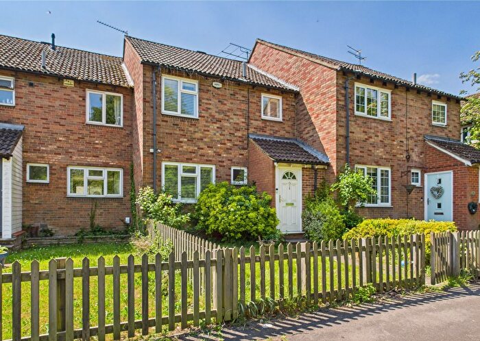 3 Bedroom Terraced House For Sale In James Close, Marlow, Buckinghamshire, SL7