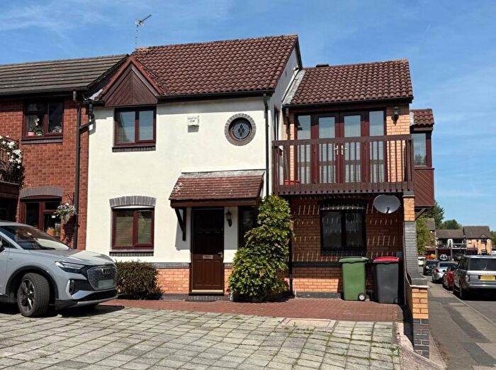 3 Bedroom End Of Terrace House To Rent In Derwent Drive, Priorslee, TF2