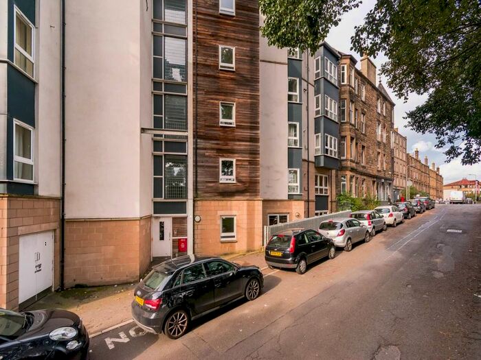 2 Bedroom Flat To Rent In Wishaw Terrace, Edinburgh, Midlothian, EH7