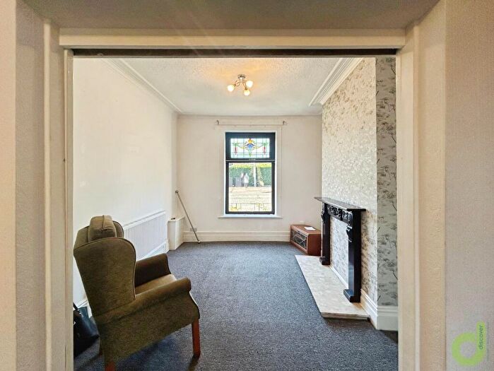 2 Bedroom Property To Rent In Blackburn Road, Darwen, BB3