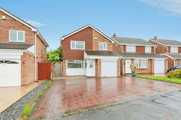 3 Bedroom Detached House For Sale In Walsh Drive, Sutton Coldfield, B76