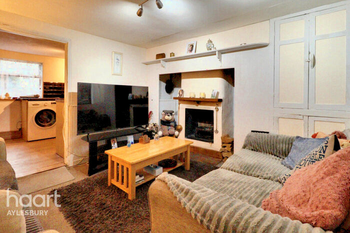2 Bedroom End Of Terrace House For Sale In Bois Moor Road, Chesham, HP5