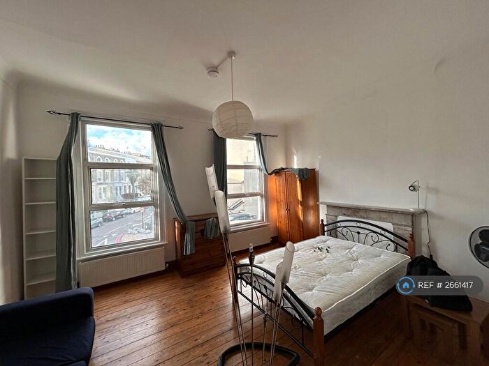 3 Bedroom Flat To Rent In Isledon Road, London, N7