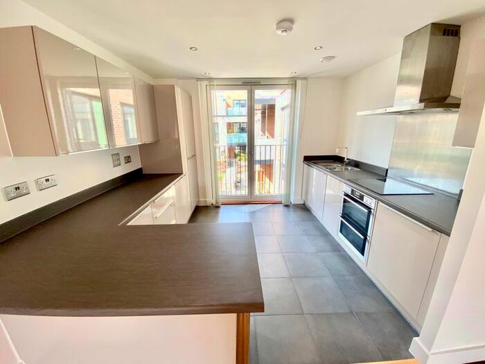 3 Bedroom Flat To Rent In Union Mill Apartments, Samuel Street, London, E8