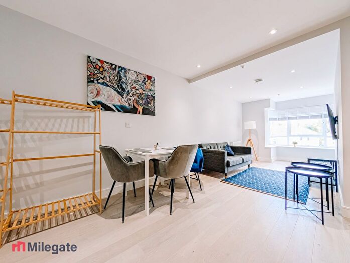 1 Bedroom Flat To Rent In New Road, Brentwood, CM14