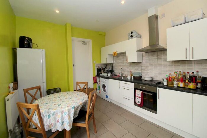 5 Bedroom House To Rent In Monthermer Road, Cardiff, CF24