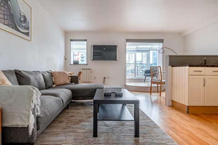 1 Bedroom Apartment To Rent In Pepper Street, London, E14