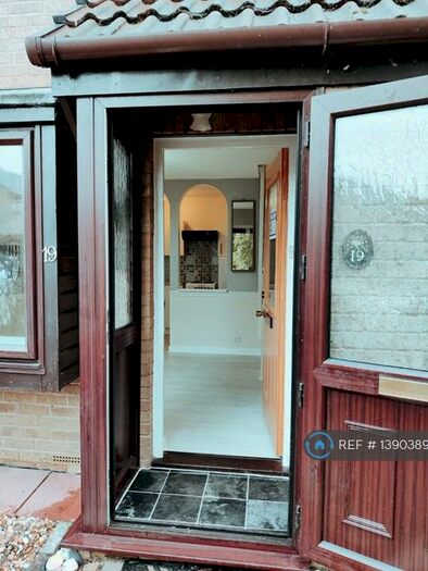 1 Bedroom Semi-Detached House To Rent In Crawford Compton Close, Hornchurch, RM12