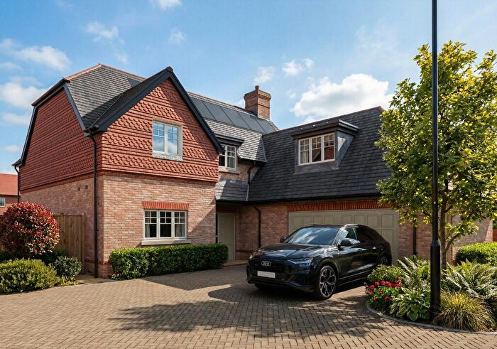 5 Bedroom Detached House For Sale In Abbey Barn Lane, High Wycombe, HP10