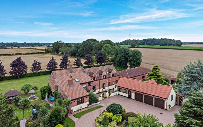 5 Bedroom Detached House For Sale In Yarmouth Road, Lound, Lowestoft, Suffolk, NR32