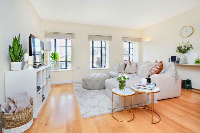 1 Bedroom Flat To Rent In Athelstan Place, Twickenham, TW2