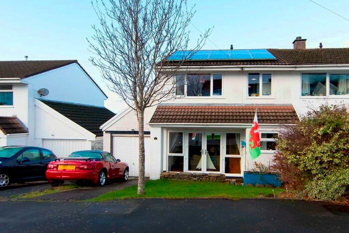 3 Bedroom Semi-Detached House For Sale In Mountain Way, Nelson, Treharris CF46